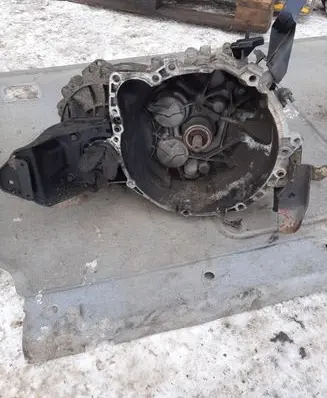 Mitsubishi Carisma Manual 5 speed gearbox PMR914710098M56L2 T102346357