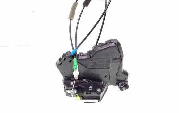 Toyota Avensis T270 Front door lock A084219