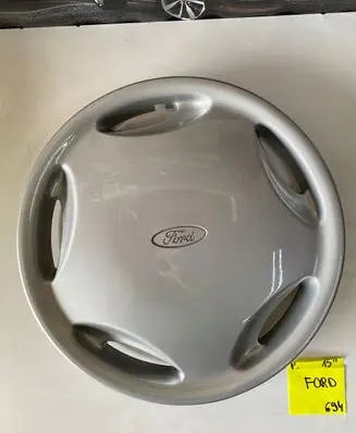 Ford Fiesta R15 wheel hub/cap/trim 