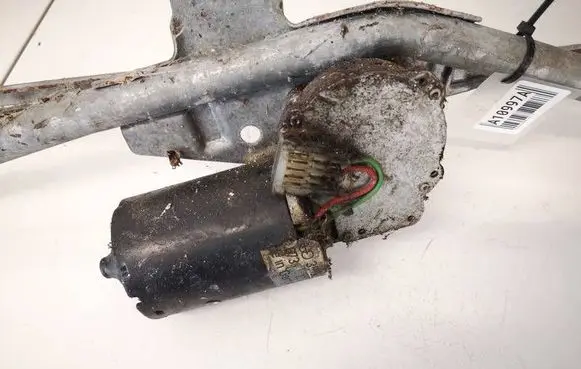 Volkswagen PASSAT B3 Wiper motor 357955113B