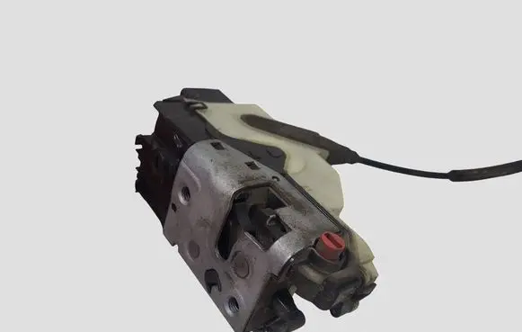 Peugeot 208 I Rear door lock 9688080780