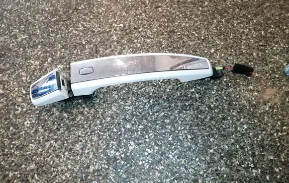 Buick Encore I Rear door exterior handle 630109301 630110100