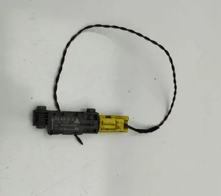 Audi A8 S8 D3 4E Airbag deployment crash/impact sensor 8E0959651A