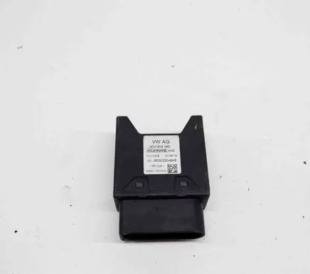 Volkswagen Golf VII Fuel injection pump control unit/module 5Q0906093