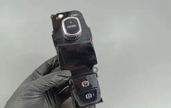 Volvo XC90 Engine start stop button switch P31443475