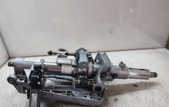 Mercedes-Benz E A207 Steering wheel axle A2044604616