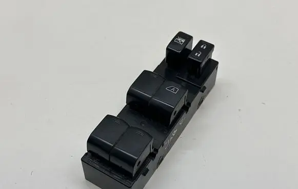 Subaru Impreza IV Electric window control switch