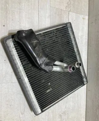 Air conditioning (A/C) radiator (interior)
