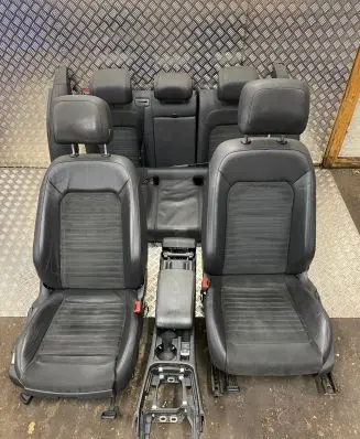 Volkswagen PASSAT B8 Seat set 