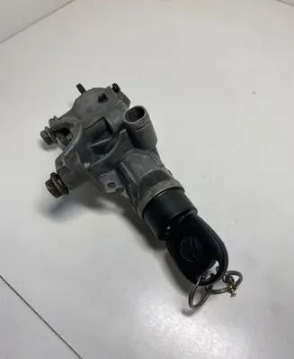 Volkswagen PASSAT B5 Ignition lock 4B0905851