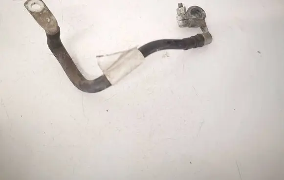 Volkswagen Golf V Positive cable (battery) 