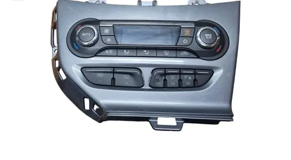 Ford Focus Climate control unit BM5T18C612CG WG3A39507