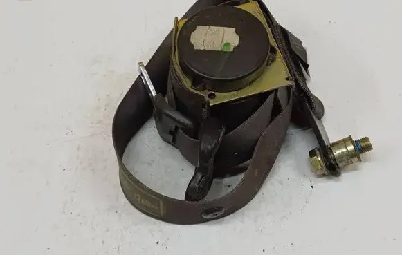Ford Focus Front seatbelt 319000240