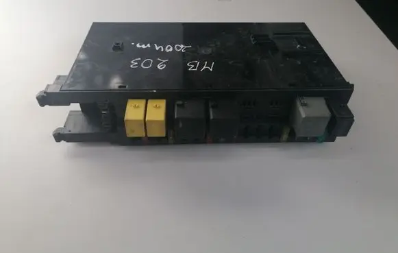 Mercedes-Benz C W203 Fuse module 2035452401 5DK00848641