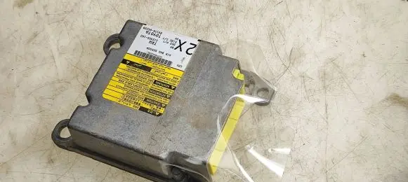 Toyota Avensis T250 Airbag control unit/module 8917005220 215955102