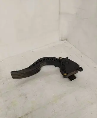 Renault Trafic III (X82) Accelerator throttle pedal 09846C