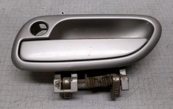 Subaru Legacy Front door exterior handle