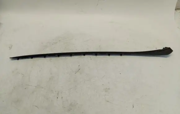 BMW 2 Active Tourer U06 Front door windshield rail 7766678