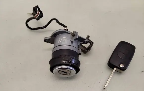 Audi A8 S8 D2 4D Tailgate exterior lock 4A5862055