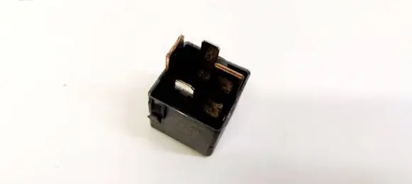 Mercedes-Benz B W245 Other relay A0025422619 V23134-J52-X361