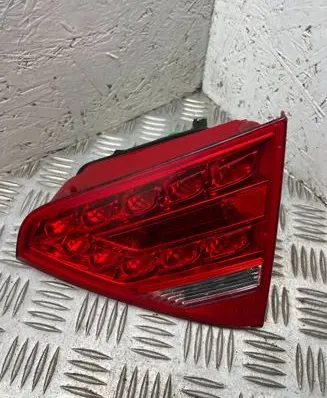 Audi A5 8T 8F Tailgate rear/tail lights 8T0945094A