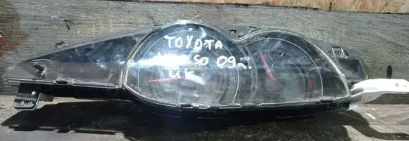 Toyota Verso Speedometer (instrument cluster) 838000F170
