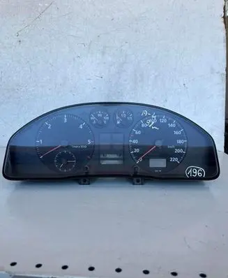Audi A4 S4 B5 8D Speedometer (instrument cluster) 8D9919033A