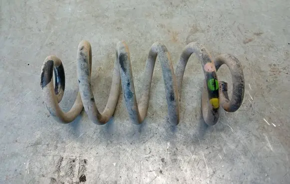 Audi A6 S6 C6 4F Rear coil spring