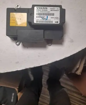 Volvo S80 Airbag control unit/module 30724427 004102400567 00001393B2