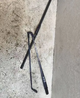 Peugeot 107 Front wiper blade arm 12787