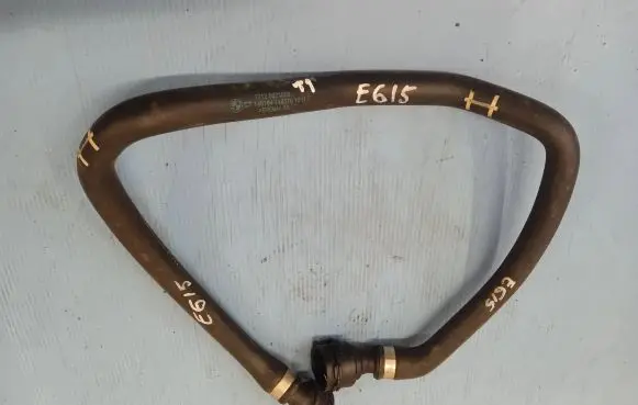 BMW 5 F10 F11 Engine coolant pipe/hose 8571803