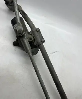 Mercedes-Benz B W245 Front wiper linkage and motor 405127 ENTST05 3477D