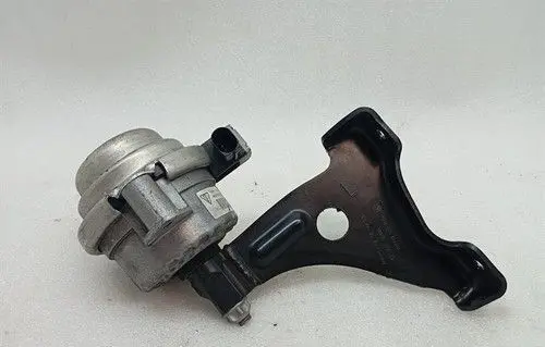 Porsche Cayman 981 Engine mount bracket 98137505980