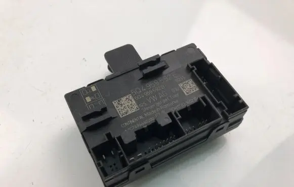 Volkswagen PASSAT B8 Other control units/modules 5Q4959592E