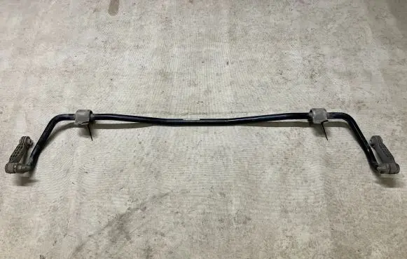 Volvo XC40 Rear anti-roll bar/sway bar 32221000
