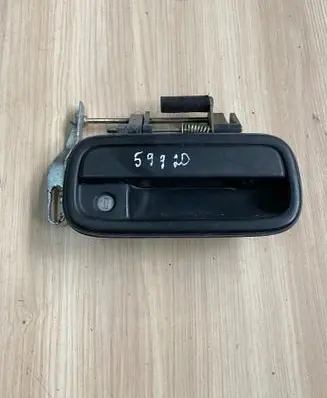 Toyota Land Cruiser (HDJ90) Front door lock