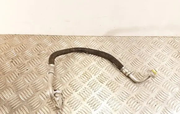 Volvo XC90 Air conditioning (A/C) pipe/hose 31369331