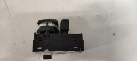 Fog light switch