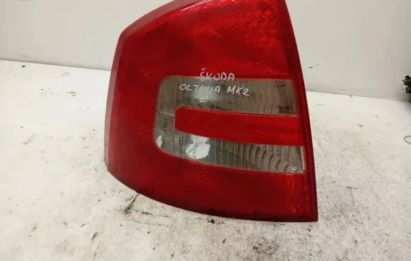 Skoda Octavia Mk2 (1Z) Rear/tail lights 1Z5945111A