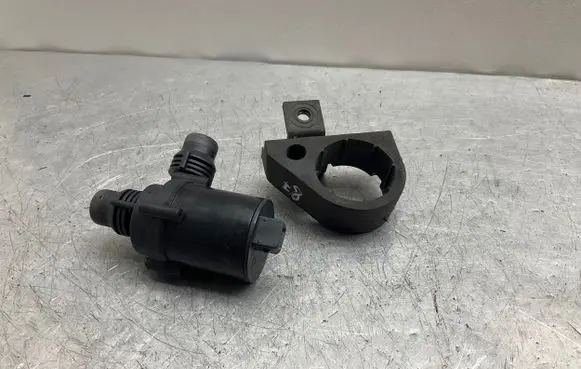 BMW 5 E60 E61 Electric auxiliary coolant/water pump 6988960 103785 702078290