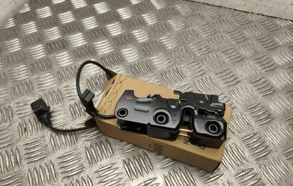 Audi A5 8T 8F Tailgate/trunk/boot lock/catch/latch 8K0823509G