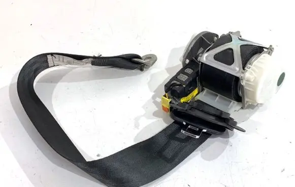 Volkswagen Jetta VI Front seatbelt 5C6857706B