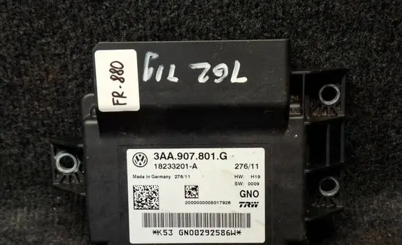 Volkswagen Tiguan Hand brake control module 3AA907801G
