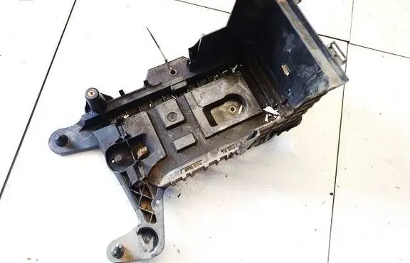 Skoda Superb B6 (3T) Battery box tray 1K0915333