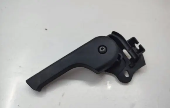 Land Rover Discovery Sport Engine bonnet (hood) release handle