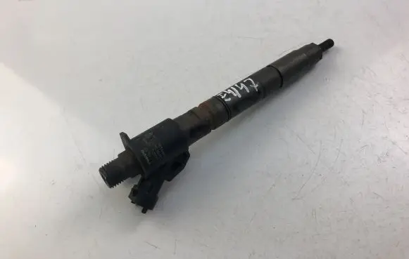 Volvo V60 Fuel injector 31272690
