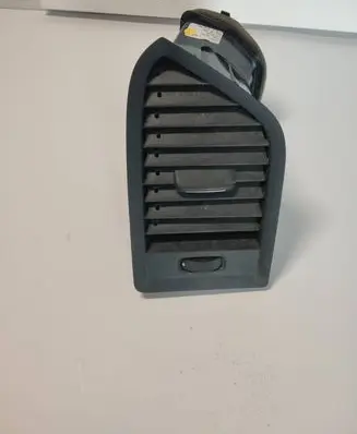 Volvo XC60 Dashboard side air vent grill/cover trim 1006804 06779001