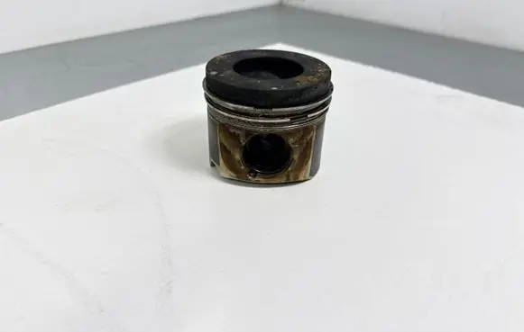BMW X5 F15 Piston 84L110