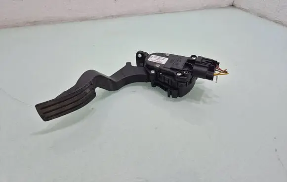 Ford Fiesta Accelerator throttle pedal 2S619F836AA