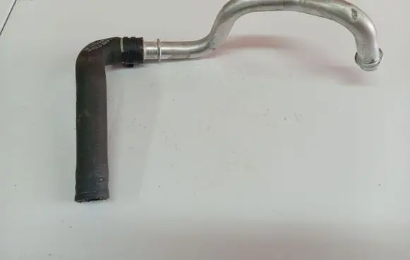 Mercedes-Benz C W203 Engine coolant pipe/hose 558001100